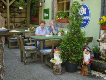 Graz-RC_&_Dr._F_at_lunch_(wfriends!)