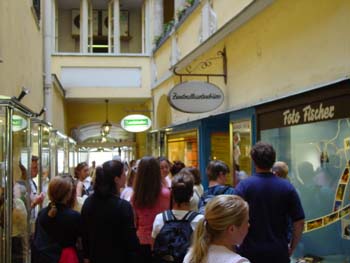 Graz_Waiting_for_concert_tickets