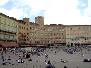 Siena_Square