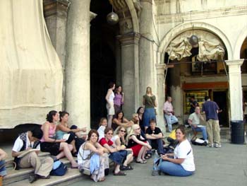 Venice_Waiting_forDrs.F&Jim_(and